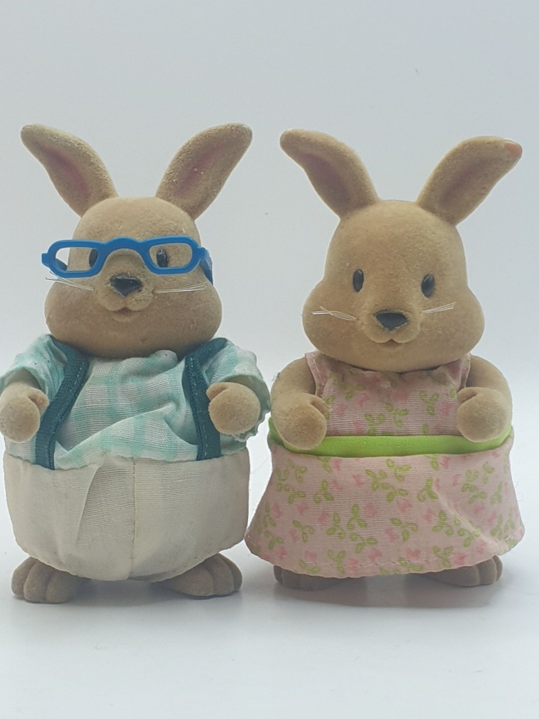 Calico Critters Li'l Woodzeez: Collectible Cottontail Bunny Rabbits ...