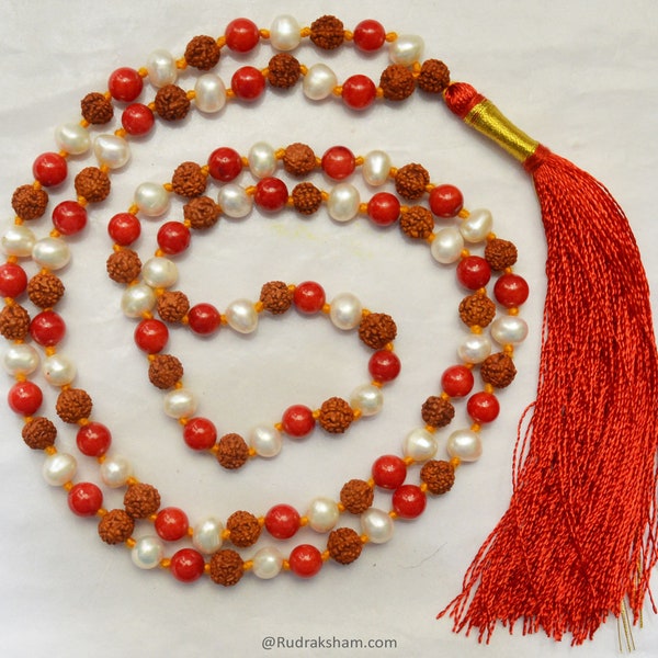 Rudraksha koraal parelketting, Moti Moonga ketting met rode kwast, Rudraksha Mala 108 kralen in draad met koraal en parelkralen maat 6 mm