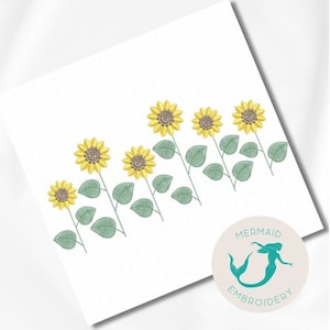 Könnte beinhalten: Gesticktes Design von sechs Sonnenblumen mit gelben Blütenblättern und braunen Zentren, grünen Blättern und Stielen. Das Design befindet sich auf weißem Hintergrund. Ein rundes Logo mit einer Meerjungfrau und den Worten "Mermaid Embroidery" befindet sich unten rechts.