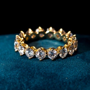 3.50Ct Moissanite Wedding Band, 14K Gold Full Eternity Moissnite Anniversary Gifted Band, Claw Set Moissanite Round Band, Women Gifted Band.