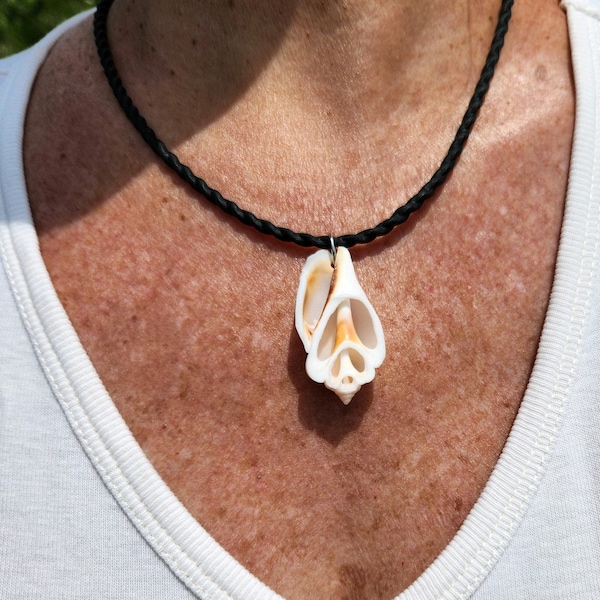 Conch Shell Necklace, Sliced Conch Seashell, Real Seashell Necklace, Conch Shell Pendant, Reversible Seashell Necklace, Unique Beach Jewelry