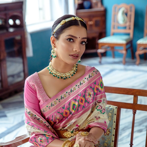 Off White Pink Pure Paithani Silk Saree with Paithani Border Paithani Pallu And Paithani Blouse.