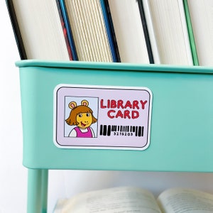 Little Sister Library Card Book Cart Magnet / Bookish Book Club Gift / Regali per bibliotecari / Regali per topi di biblioteca / Magneti bookish