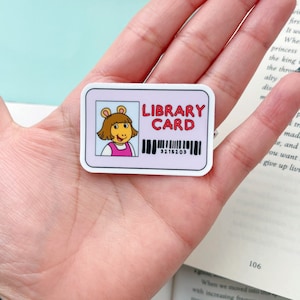 MINI Little Sister bibliotheekkaart boekenclub sticker l boekenwurm sticker | Bibliofiele sticker | Cadeaus voor lezers | Literair cadeau