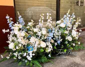 White & Blue Wedding Aisle Flower Arrangement: Floral Garland Decor