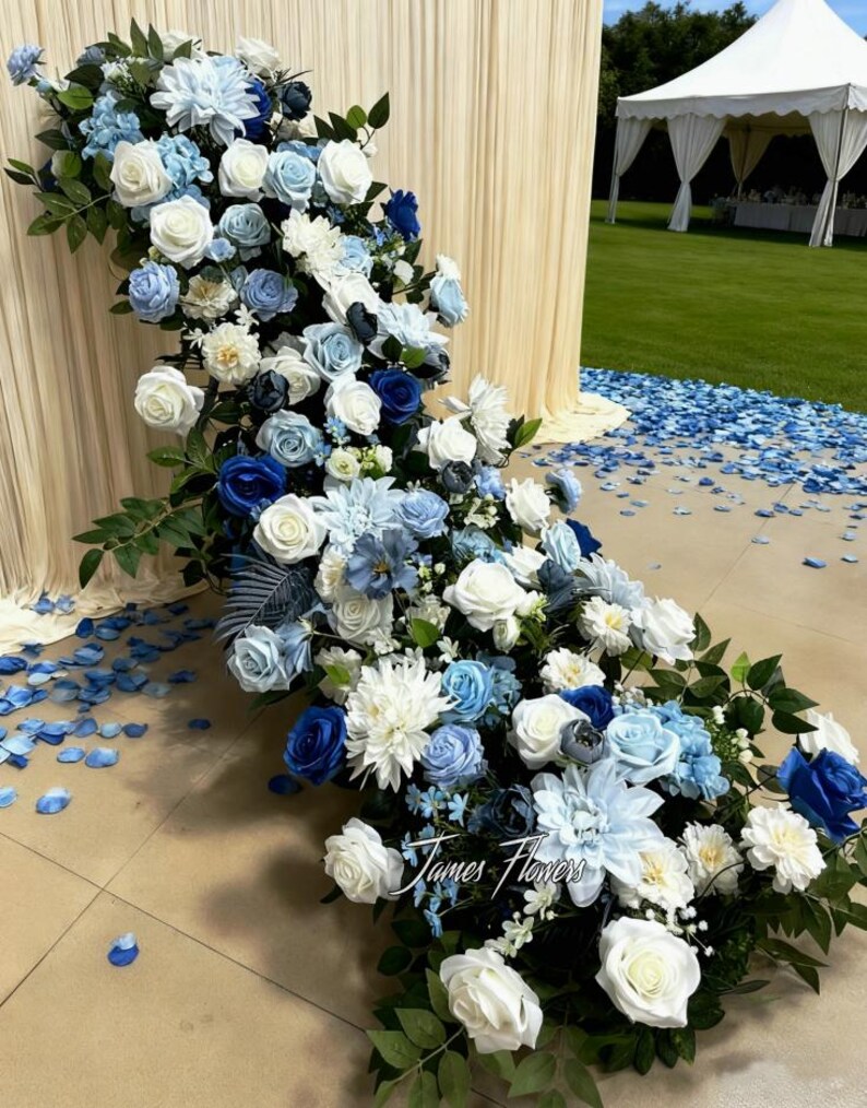 Hydrangea Flower Row Runner: Wedding Aisle Stair Decor - Etsy
