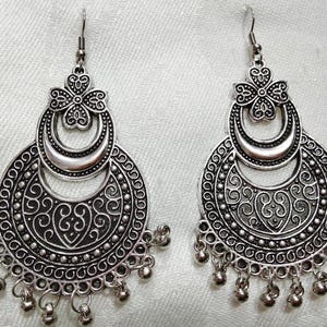 Vintage Silver Chandelier Earrings: Bohemian Bead Drop Jewelry