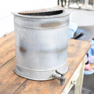 Vintage galvanized hanging sink//rustic wash sink//Rustic wall metal sink//old zinc sink//old rare galvanized tin sink//rustic garden décor