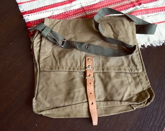 Never used==Vintage Rare Military Backpack //military surplus//Crossbody Bag/School Bag//Unisex Bag// Boy Scout Backpack/bushcraft backpack