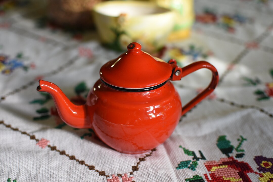Vintage Enamel Teapot//rustic Tea Kettle//enamel Coffee Pot//enamelware ...