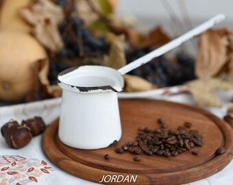 cafetière turque vintage en émail//cuisine de ferme antique//vaisselle en émail champêtre français//décor de cuisine rustique// antiquités de cuisine