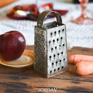 Antique kitchen grater//vegetable grater//potato grater//rustic decoration//home decor//Vintage kitchen decor/vegetable slicer/grater cheese