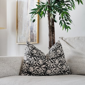 ADEAGBO - Indian Hand Block Linen Lumbar Pillow Cover
