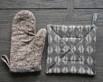 Ndem Oven Mitts and Pot Holder Set