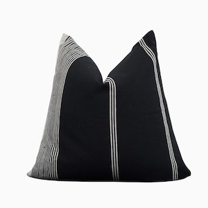 Black and White Stripe Pillow Cover – 18x18 Black Accent Pillow – Modern Throw Pillow – Decorative Cushion for Couch or Bed