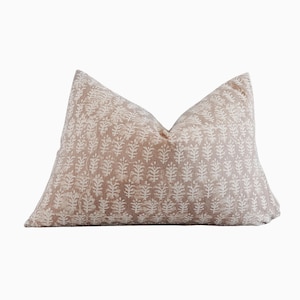 Salmon Peach Coral Linen Pillow Cover – Peach and White Floral Throw Pillow – Muted Coral Decorative Cushion for Couch or Bed