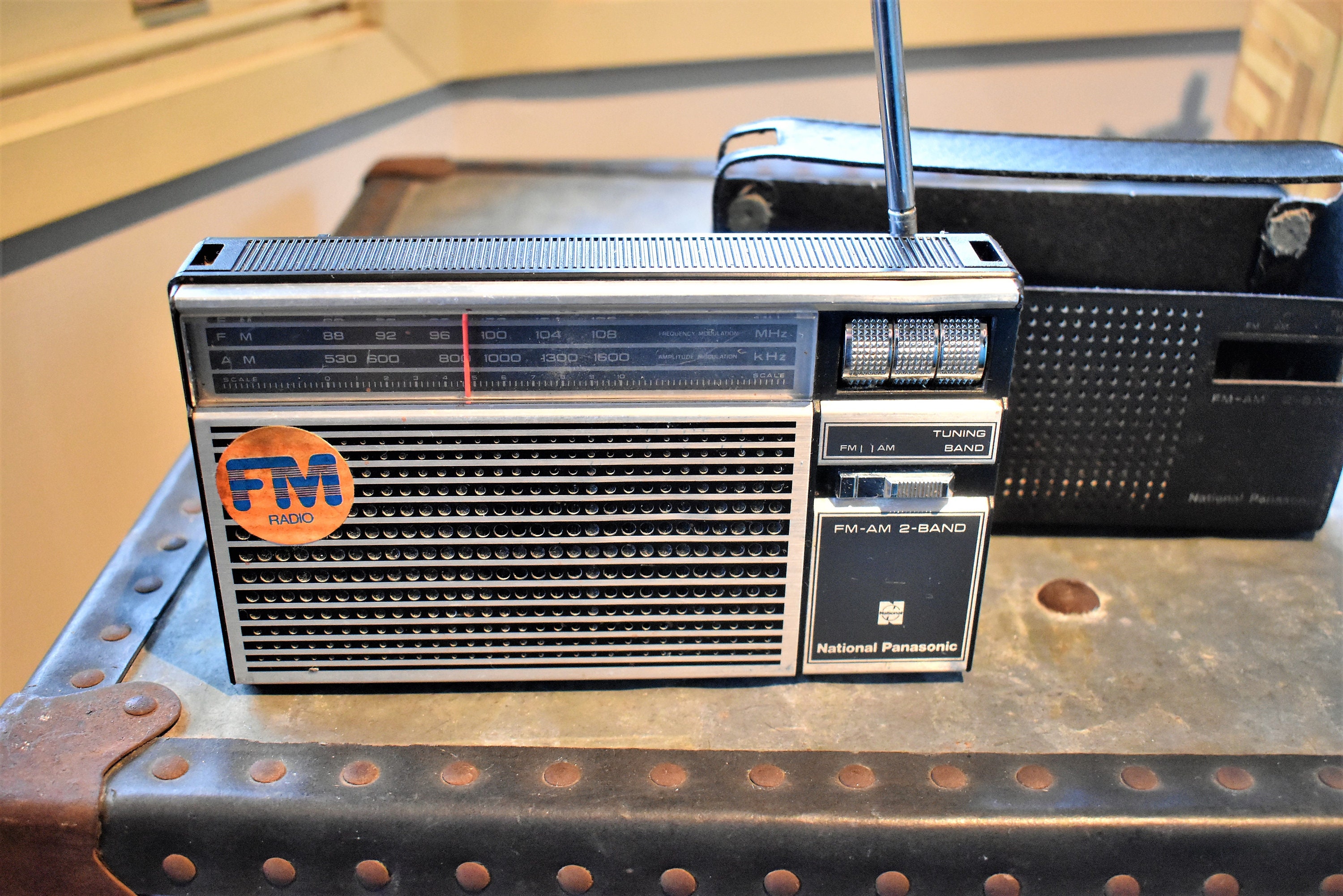 Vintage 1970s National Panasonic FM-AM 2-band Portable Radio Model