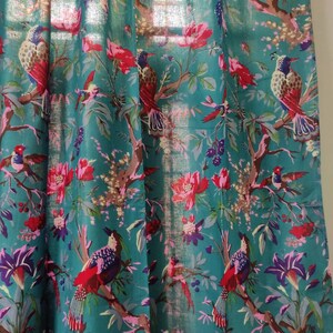 Groenblauwe paradijsvogelgordijnen: boho-tropische katoenen gordijnen