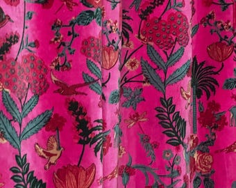 Cortina de terciopelo rosa intenso: cortina con pájaros y flores, cortinas botánicas vintage