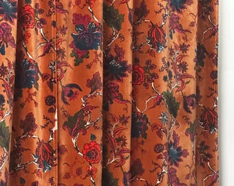 Panel de cortina de terciopelo de algodón de color naranja óxido: cortinas bohemias, cortina de terciopelo de algodón con motivos florales.