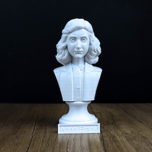 Anne Frank Bust, Statue