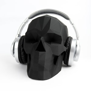 Low Poly Skull Headphone Holder, Skull Horror Decor Headphone stand