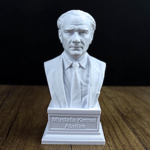 Mustafa Kemal Atatürk Bust, Founding Father of the Republic of Turkey Statue