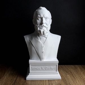 James A. Garfield Bust, 20th President of the United States, Historical Bookshelf Decor, Patriotic Gift for History Lovers