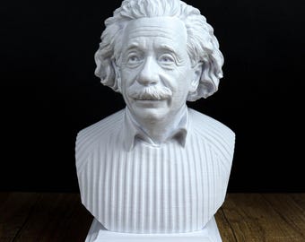 Busto de Albert Einstein, físico y matemático alemán. Estatua de escritorio.