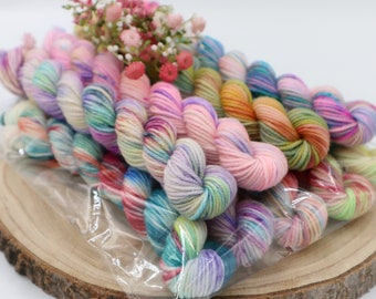 LUCKY DIP BAG, Dk and New Plat Dk, Hand Dyed Yarn, Assorted Colours, 5 x 20g Skeins, Yarn Bundles, Scrap Yarns, Mystery Yarn