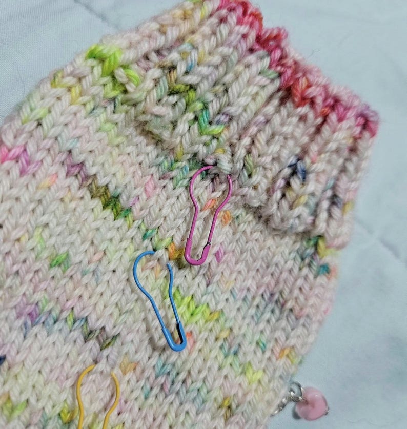 OVILLOS SORPRESA; 100 g de lana merino teñida a mano, DK o madeja para calcetines. Se añaden nuevos colores constantemente. imagen 5