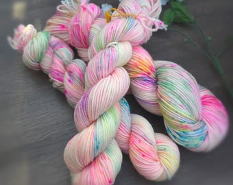 SNOW SWEET - Dk 50g/100g/ Boucle, Hand Dyed Yarn, Crochet and Knitting Yarn, Ooak