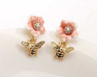 Pink White Flower And Bee C Shape Enamel Hoop Earrings Jewelry Gift