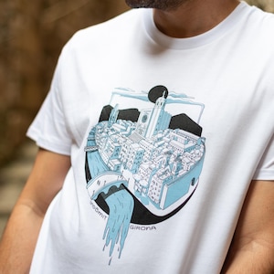 Diseño &quot;GIRONA&quot; camiseta estampada, con ilustración de artista, 100% algodón orgánico. T-shirt with artist design. Organic cotton