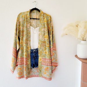 Short green cardigan, floral white cardigan women, cotton cardigan, purple boho cardigan, pink floral jacket Bild 10