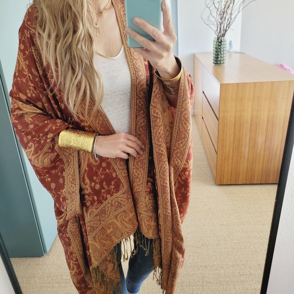 Boho Kimono with Paisley Print – Soft, Versatile & Effortlessly Chic