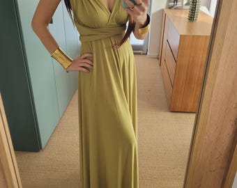 Olivgrön oändlig klänning, omlottklänning med flera mönster, lång klänning, strandbrudklänning, maxiklänning för brudtärnor