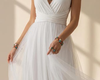 Anpassad vit oändlighetsklänning, omlottklänning med tyllkjol, pastellfärgad långklänning, sommarbrudklänning, pastellblå klänning