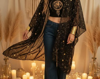 Kimono Whimsigoth Lune et Étoiles – Gilet bohème de festival, cache-maillot transparent unisexe, grandes tailles disponibles, kimono lune bohème, gilet sorcière