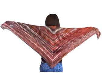 Magnifique châle brillant au crochet