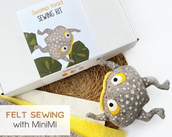 Felt swamp toad sewing KIT. Craft box, supplies included DIY