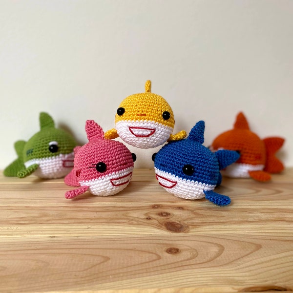 CROCHET PATTERN:Shark family,Pdf pattern,Amigurumi pattern,Baby shark,Written in English,Easy to follow Easy pattern,Cute shark pdf,Digital