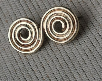 Double spiral fibula, brass, copper  pin. Handmade hammered Viking, Celtic style jewelry. Gift for woman, man. Brooch bohemian and hippy .