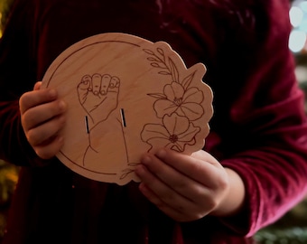 Immediate delivery!!! Engraved wooden plaque for baby bracelet – Loving keepsake from the hospital