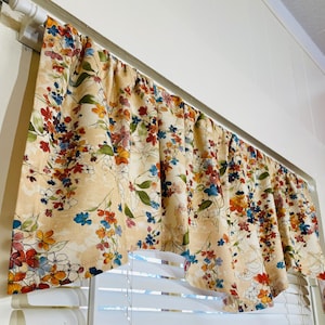 Floral Watercolor Window Valance: Beige Background, Cottage Farmhouse Decor