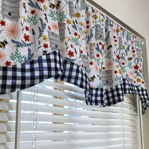 Farmhouse Bee Valance: Black and White Check Kitchen Curtain