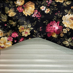 Floral Roses Kitchen Valance: French Country Cottage Decor