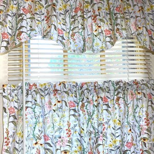Cafe curtains with matching window valance, custom order sizes, handmade in the USA