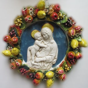Tuscan handmade, hand-painted wall decoration in Della Robbia style design