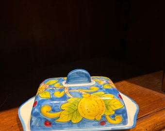 Toskanische Keramik-Butterdose, handgefertigt, handbemalt mit Zitronen in grünem, gelbem und blauem Design